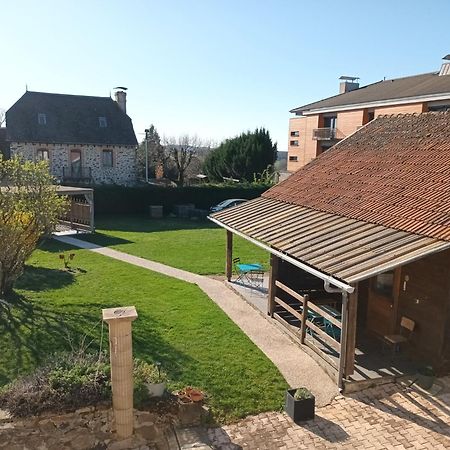 Le Miraillet, Gite Saint-Illide Екстериор снимка