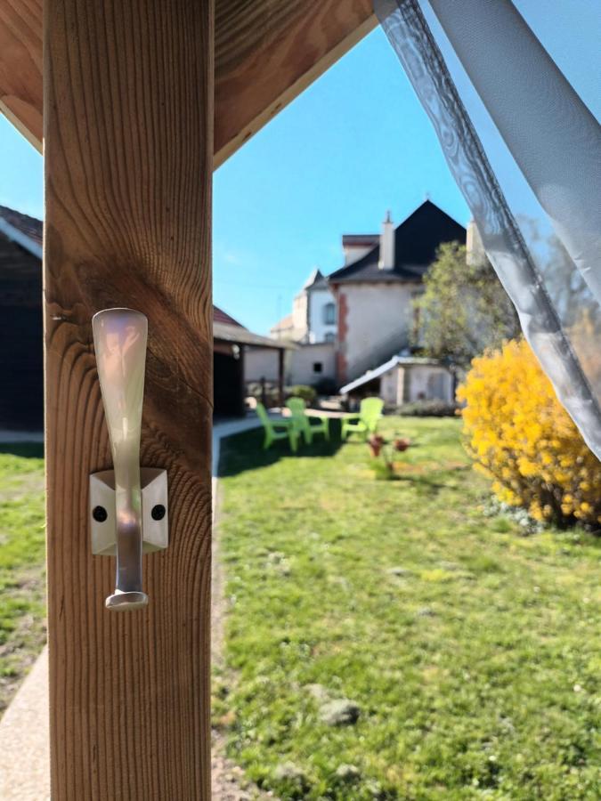 Le Miraillet, Gite Saint-Illide Екстериор снимка